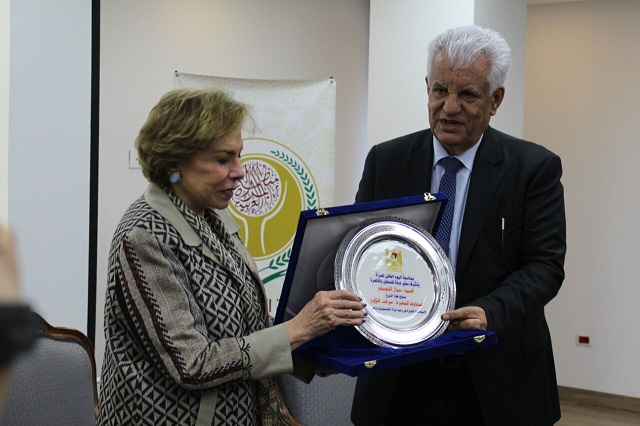 تكريم سفير دولة فلسطين للمديرة العامة للمنظمة 